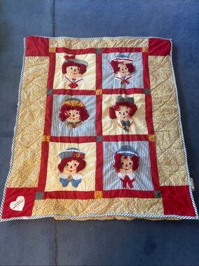 Raggedy Ann and Andy Patchwork Quilt in Red and Cream